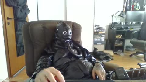 endslaved online show from April 25, 11:12 am