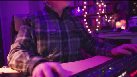 uk online show from January 25, 11:11 pm