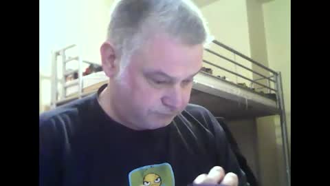 englishguysurrey online show from November 26, 7:27 am