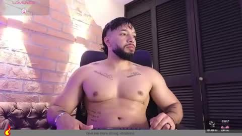  E N Z O  online show from July 28, 7:39 pm