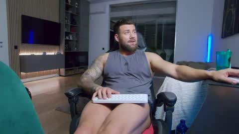 Erik online show from April 22, 7:10 pm