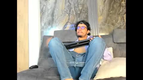 Enzo online show from December 3, 2:07 pm