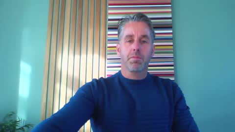 Snapshot of enzoenzo7 chatting on September 23, 7:13 am Enzos Massive Cock online show from September 23, 7:13 am