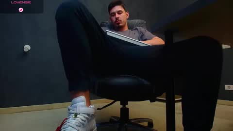 EnzoRace online show from October 25, 7:19 am