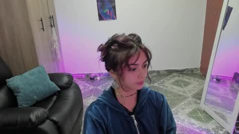 Leyla online show from March 18, 3:45 am