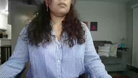 Snapshot of epicfuz chatting on October 14, 2:25 am sheilyn online show from October 14, 2:25 am