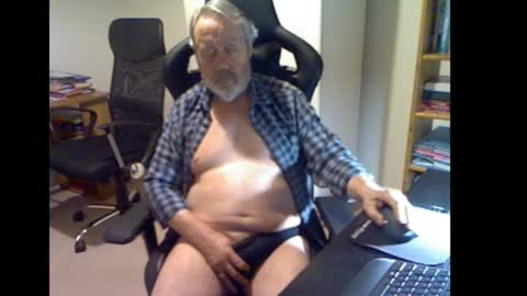 erasmus_d online show from October 23, 5:47 pm