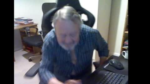 erasmus_d online show from September 30, 6:07 pm