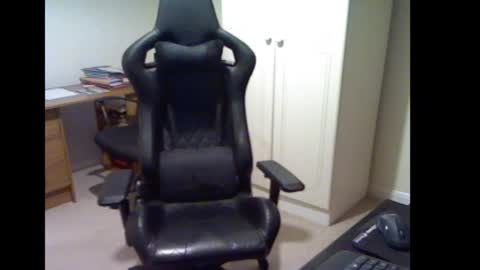 erasmus_d online show from October 9, 5:40 pm