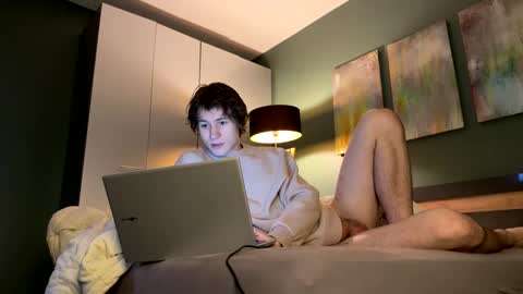 Snapshot of eric_carrotman chatting on October 25, 1:55 pm Eric Carrotman online show from October 25, 1:55 pm