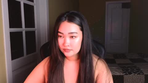 Erica Wayne online show from December 18, 8:03 pm