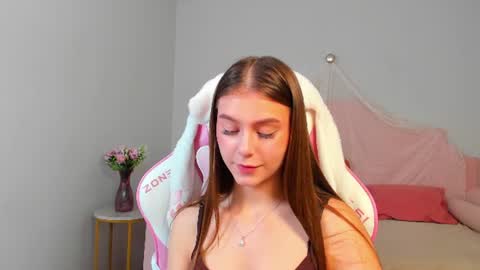 EricaFoxes online show from August 6, 6:17 pm