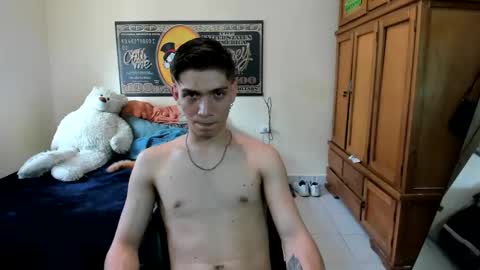 erick_de_rossee online show from May 27, 8:39 pm