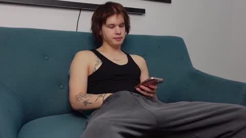 ERICK GRANT online show from March 5, 4:35 pm