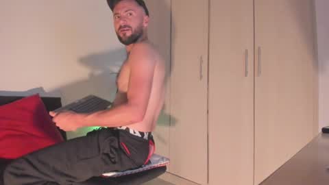 erickpritz_xh online show from April 6, 5:19 am