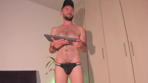 erickpritz_xh online show from April 9, 6:19 am