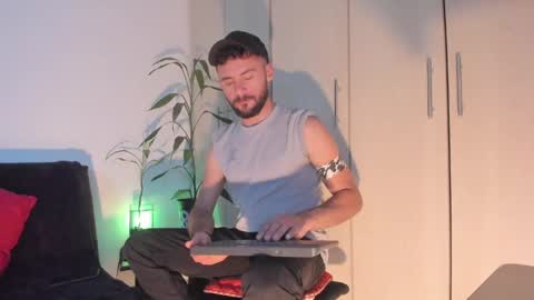 erickpritz_xh online show from April 14, 2:26 am