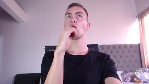 Erik rodriguez online show from February 15, 7:45 pm