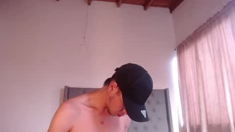 Erik rodriguez online show from April 19, 11:22 am