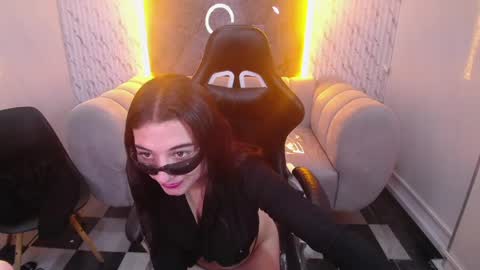 Erika online show from April 15, 8:09 pm