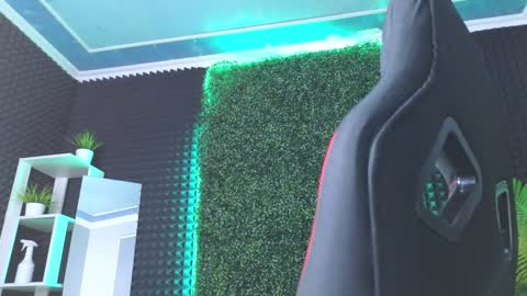 erikabrian online show from December 29, 9:17 am