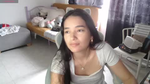 erina_1 online show from April 17, 5:26 pm