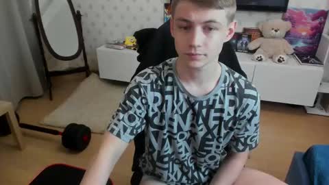 Max online show from December 18, 6:20 am