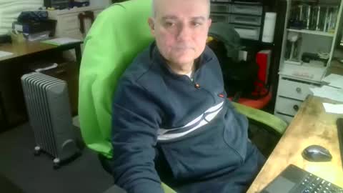 ernello online show from December 5, 5:50 am