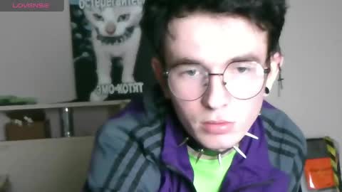 Ernest online show from April 15, 6:11 pm