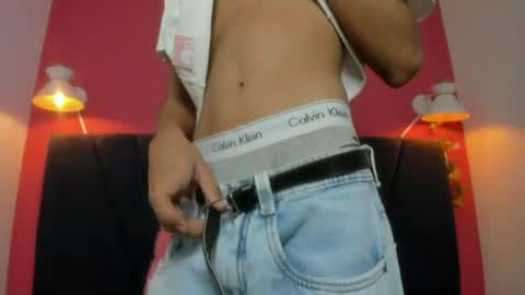 ero_boy40 online show from August 4, 1:18 pm