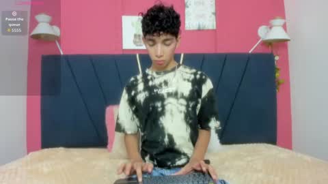 ero_boy40 online show from July 22, 6:37 am