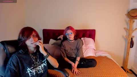 eros_nyx_ online show from February 8, 4:16 am