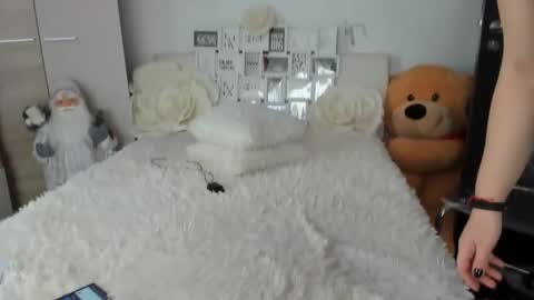 eroticsensualkitty4u online show from March 20, 8:08 am