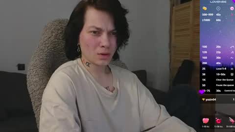 esajukyy online show from April 22, 3:30 pm