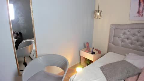 Escarlet online show from November 25, 12:48 pm