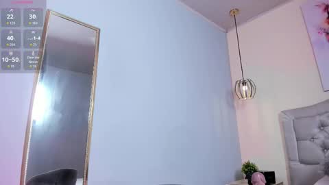 Escarlet online show from January 15, 1:20 pm