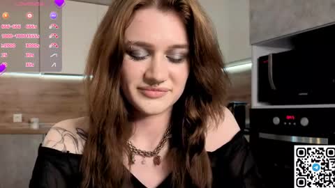 EshleGreen online show from March 31, 6:41 pm