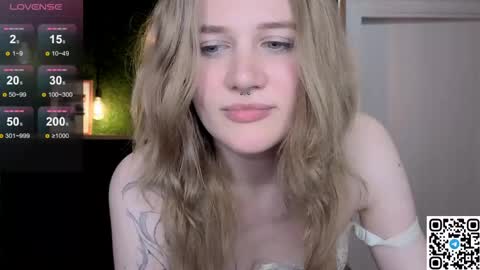 EshleGreen online show from May 17, 9:46 pm