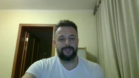 Snapshot of esibizionista_91 chatting on December 11, 3:37 pm esibizionista 91 online show from December 11, 3:37 pm