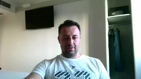 Snapshot of esibizionista_91 chatting on October 15, 4:41 pm esibizionista 91 online show from October 15, 4:41 pm
