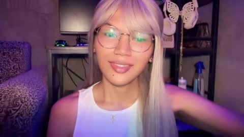 Chelliane online show from April 26, 1:25 am