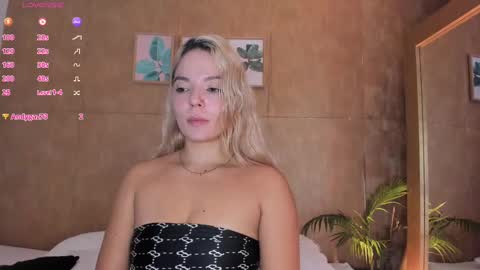 Esmeralda G online show from February 27, 2:00 pm