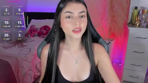 Esmeralda  online show from December 5, 8:17 pm