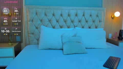 Esmeralda online show from December 22, 6:36 pm