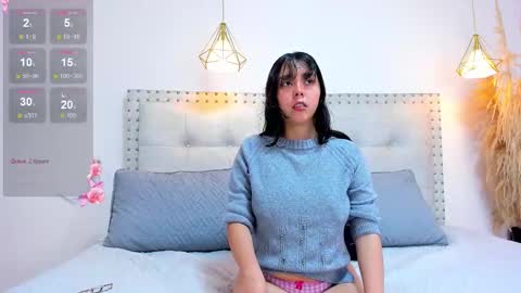 Esmeralda online show from December 4, 7:57 pm