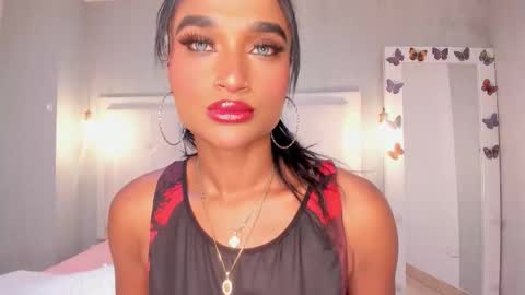 esmeraldanyx online show from November 19, 9:35 pm