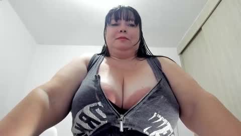 Esmeralda online show from February 25, 9:58 pm