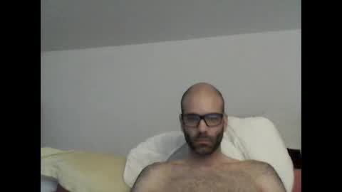 especially871850 online show from April 15, 8:50 am