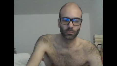 especially871850 online show from April 16, 9:53 am