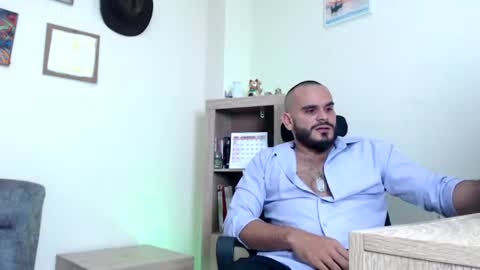 Esteban Fernandez online show from June 12, 6:12 am